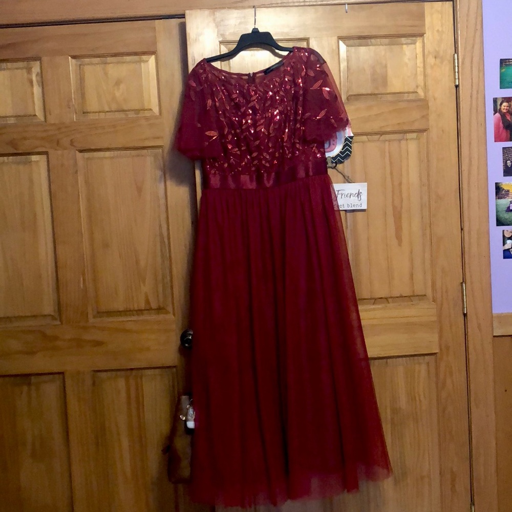 Burgundy/Dark red Bridesmaid dress